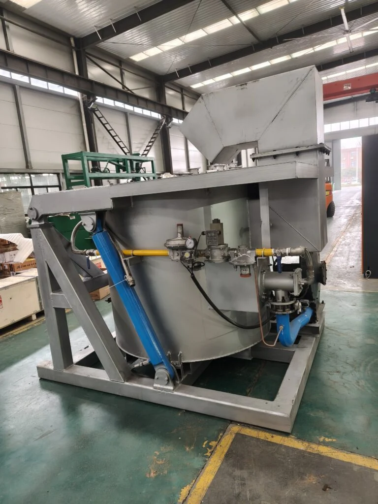 Carga del horno de fusión en contenedor para exportación